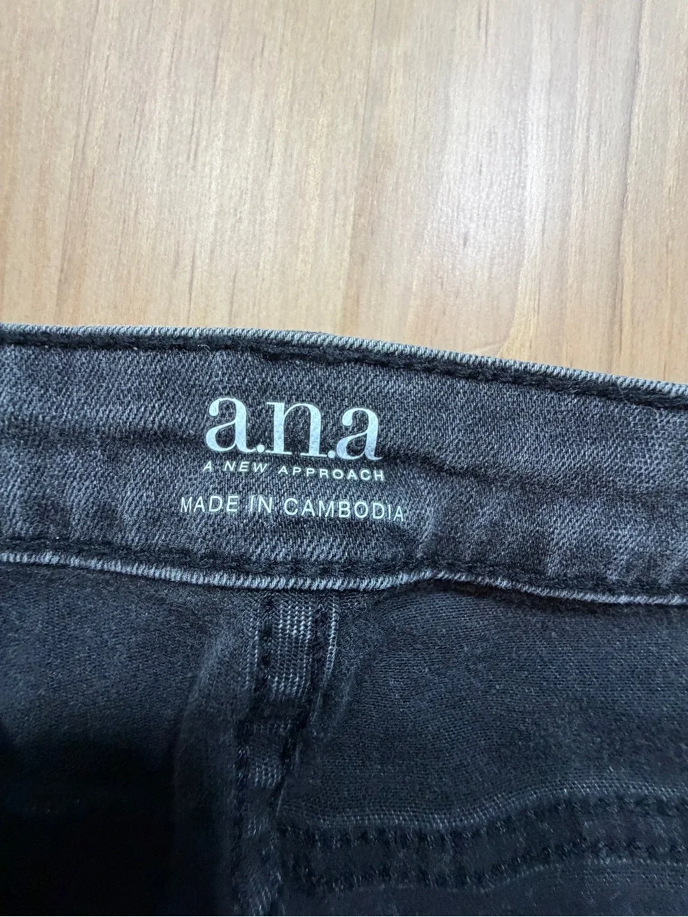 a.n.a Women's Black Skinny Jeans with Pearl Embellishment B7